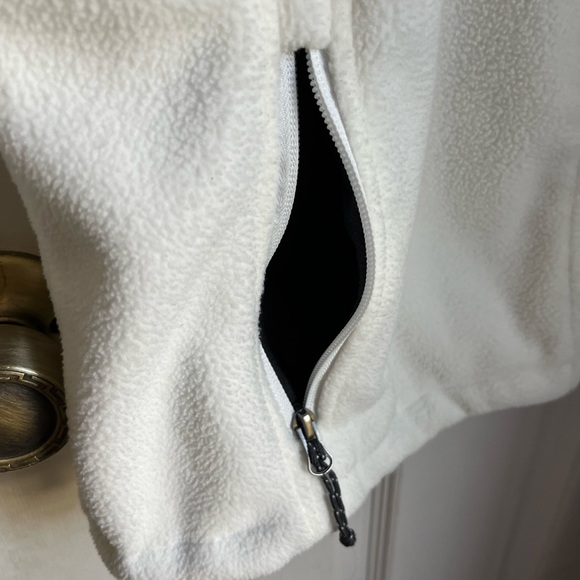 ❄️NWOT!  Woman’s Port Authority Fleece Vest - Picture 3 of 6